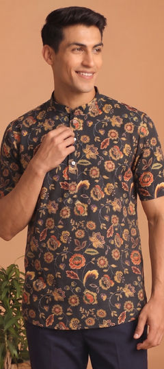 Blue color Kurta in Cotton fabric with Digital Print, Floral work