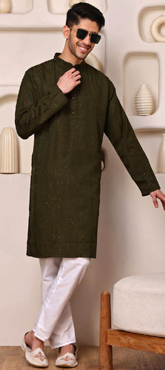 Green color Kurta Pyjamas in Blended Cotton fabric with Embroidered, Sequence, Weaving work