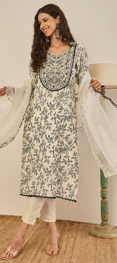 Multicolor color Salwar Kameez in Blended fabric with Embroidered work