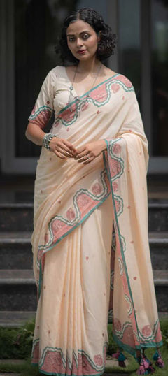 Purple and Violet color Saree in Cotton fabric with Printed work