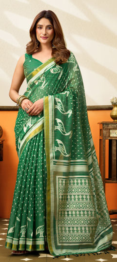 Green color Saree in Cotton fabric with Weaving work