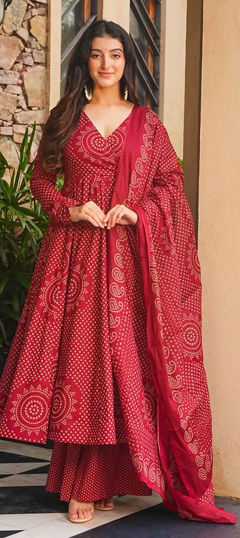 Red and Maroon color Salwar Kameez in Cotton fabric with Digital Print work