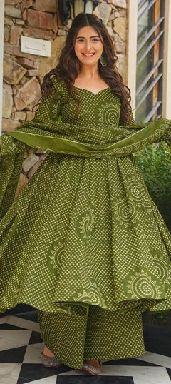 Green color Salwar Kameez in Cotton fabric with Digital Print work