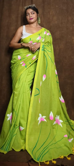 Green color Saree in Cotton fabric with Floral, Printed work