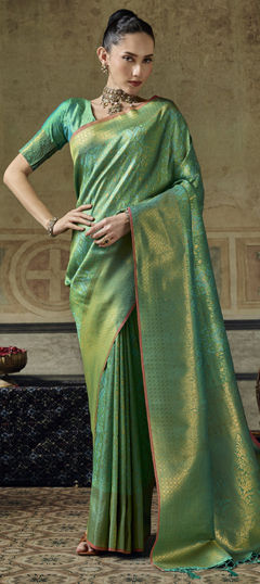 Green color Saree in Handloom fabric with Weaving work