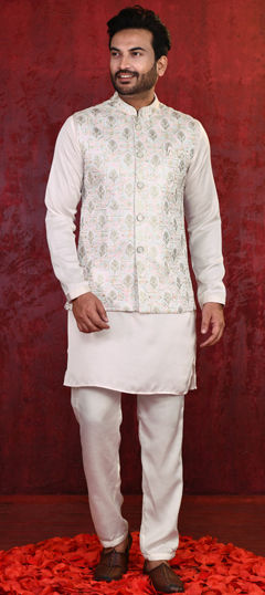 Pink and Majenta color Kurta Pyjama with Jacket in Silk fabric with Embroidered work