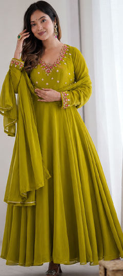 Green color Salwar Kameez in Faux Georgette fabric with Bugle Beads, Thread work