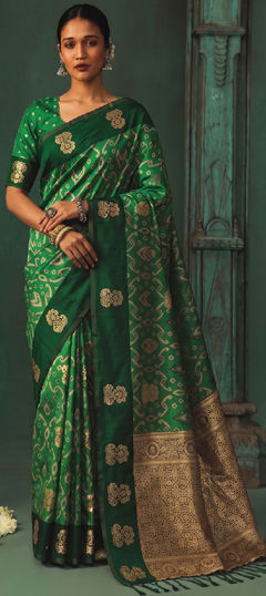 Green color Saree in Silk fabric with Weaving work