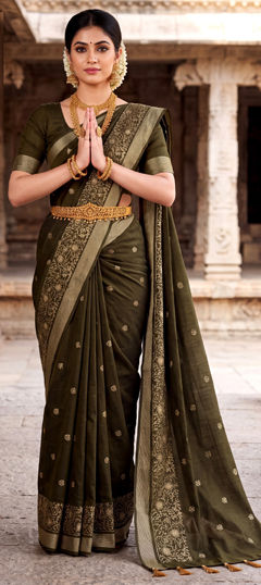 Green color Saree in Cotton fabric with Embroidered work