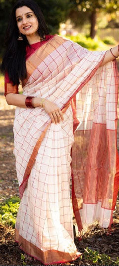 White and Off White color Saree in Linen fabric with Digital Print work