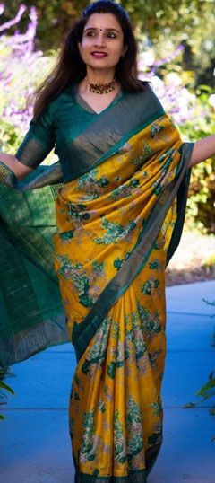 Yellow color Saree in Linen fabric with Digital Print work