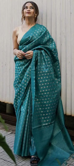 Green color Saree in Silk fabric with Weaving work