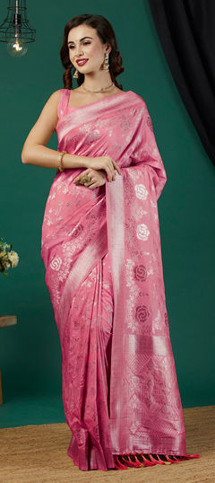 Pink and Majenta color Saree in Crepe Silk fabric with Weaving, Zari work