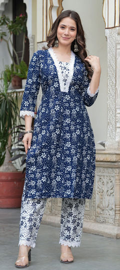Blue color Salwar Kameez in Blended Cotton fabric with Floral, Printed work