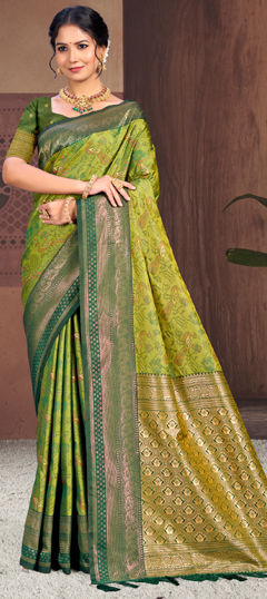 Green color Saree in Silk fabric with Weaving work