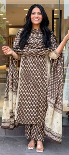 Beige and Brown color Salwar Kameez in Cotton fabric with Printed work