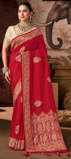 Red and Maroon color Saree in Viscose fabric with Weaving work