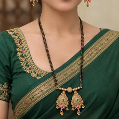 Gold Rodium Polish Green color Pendant in Metal Alloy studded with Beads, CZ Diamond