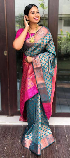 Black and Grey color Saree in Silk fabric with Weaving work
