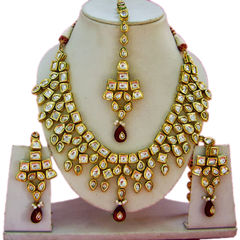 Gold Rodium Polish Gold, Red and Maroon color Necklace in Metal Alloy studded with Beads, Kundan