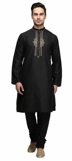 Black and Grey color Kurta Pyjamas in Cotton fabric with Embroidered, Thread work