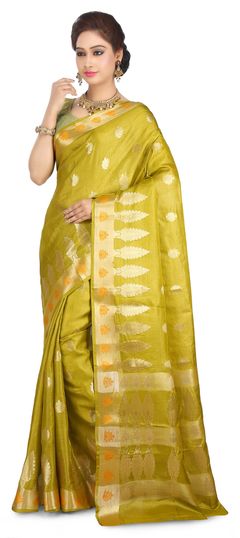 Gold color Saree in Banarasi Silk, Silk fabric with Zari work