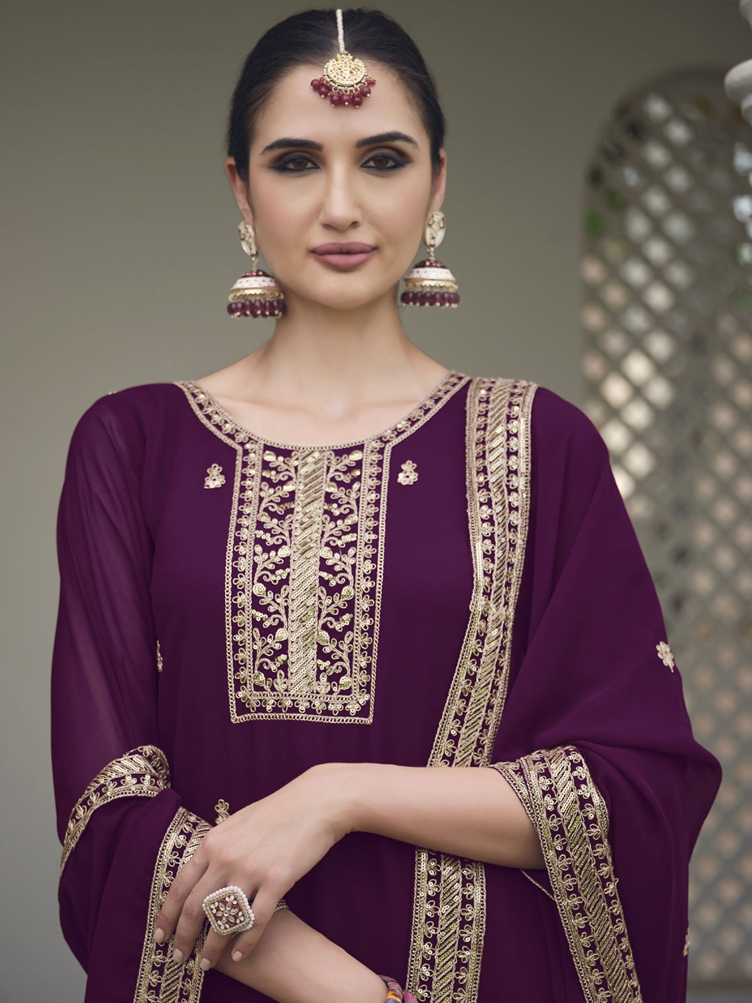 Festlicher Violetter Salwar Kameez mit Dupatta