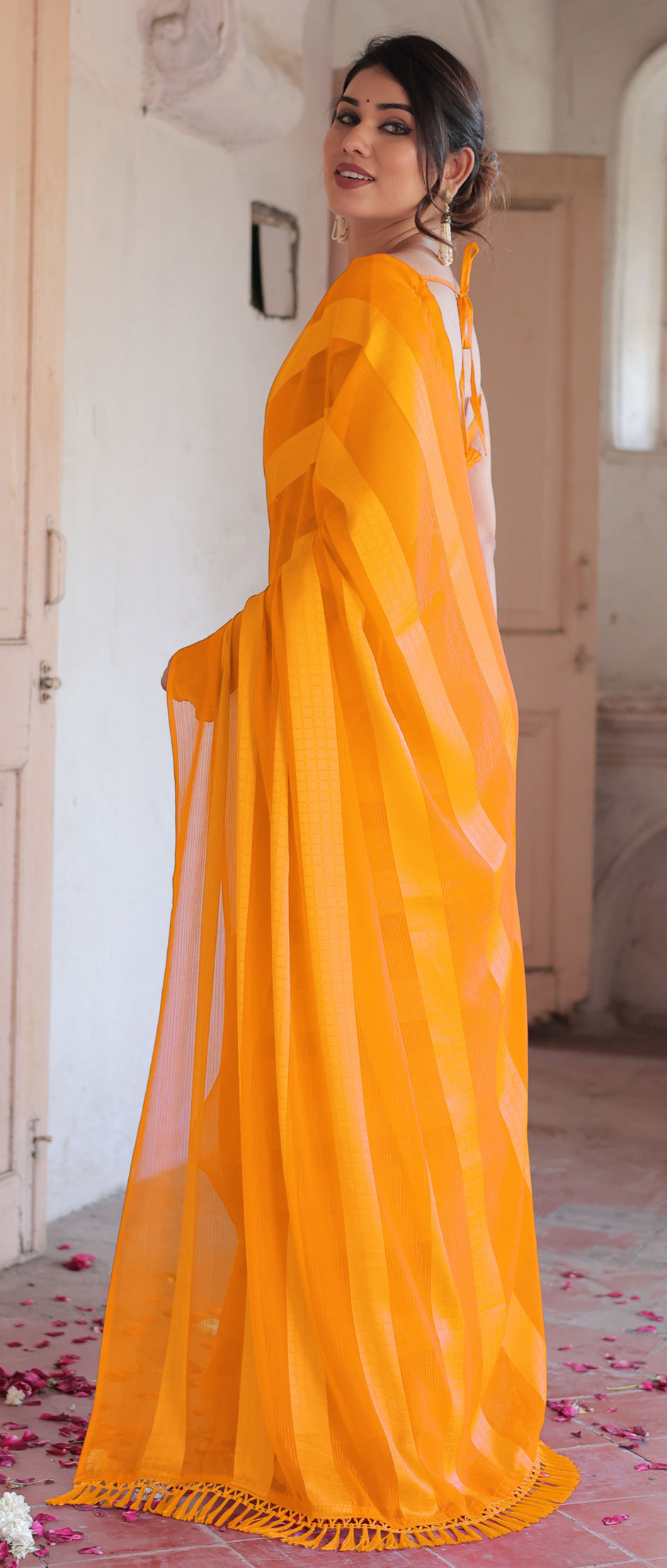 Festive, Reception Yellow color Georgette fabric Saree : 1951066