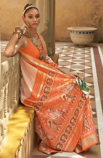Shop the Stunning Kanjivaram Bridal Semi Silk Saree in Orange & Pink at  venishka.com