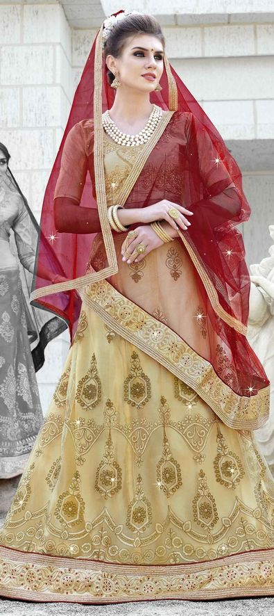 Krithi Shetty In Chikankari lehenga, blouse, and dupatta – Tarun Tahiliani  Official