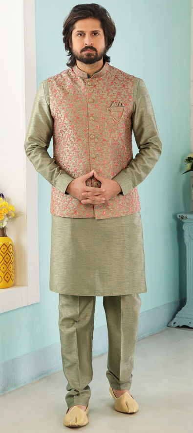 Green color 2025 kurta pajama