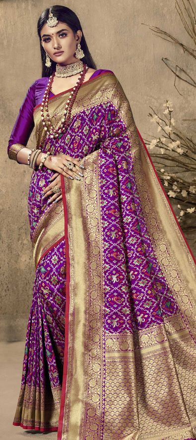 Jacquard Unstitched Bridal wear Banarasi saree, Pattern : Heavy zari work,  Technics : Hand Made at Rs 2,250 / Piece in Kolkata
