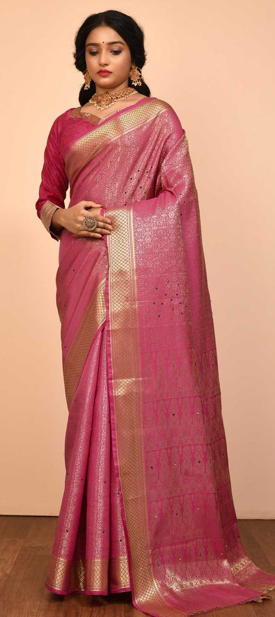 Pleasurable Dark Pink Soft Silk Saree With Surreptitious Blouse Piece –  LajreeDesigner