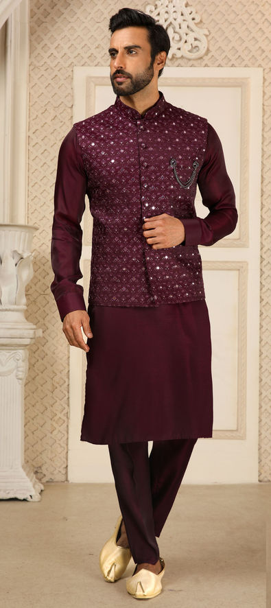 Men Golden Solid Kurta Pyjama with Maroon Woven Design Nehru Jacket,  Stylish Kurta Pajama, Men Traditional Pajama, Men Ethnic Pajamas, पुरुषों  का कुर्ता-पजामा, मेन्स कुर्ता पजामा - NOZ2TOZ, New Delhi | ID: