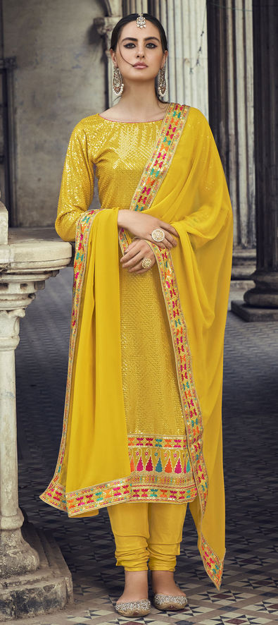 Yellow Punjabi | Suit patiala salwar | Suit color combinations | Suit for  haldi | H… | Combination dresses, Designer party wear dresses, Beautiful  pakistani dresses
