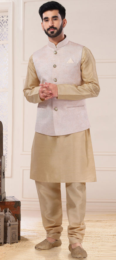 Men's Silk Blend Gold Kurta With Pyjama & White Printed Nehru Jacket at Rs  1607 | Nehru Jacket | ID: 2849568330988