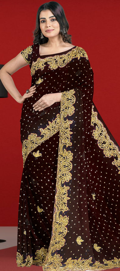 Golden Beige Woven Celebrities Exclusive Designer Saree with Embroider –  zarikaariindia.com
