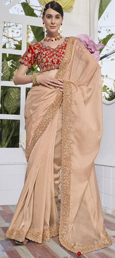 Buy Traditional Designer Saree For Engagement Online