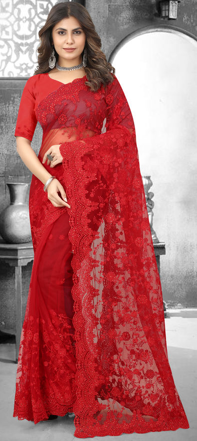 Gratifying Red Soft Silk Saree With Incomparable Blouse Piece –  LajreeDesigner