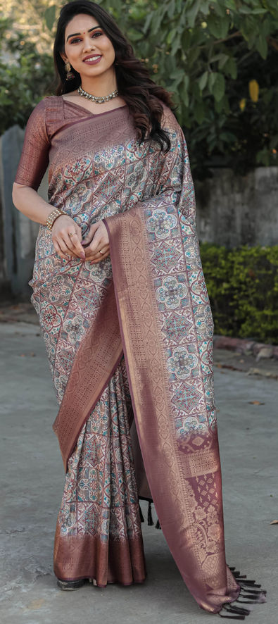 Scintillating Grey Saree