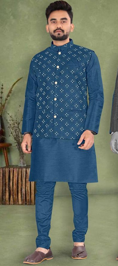 Can I wear a plain white kurta pajama for college farewell with a nehru  jacket? - Quora