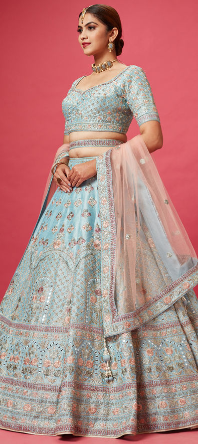 Dulhan lehenga blue on sale colour