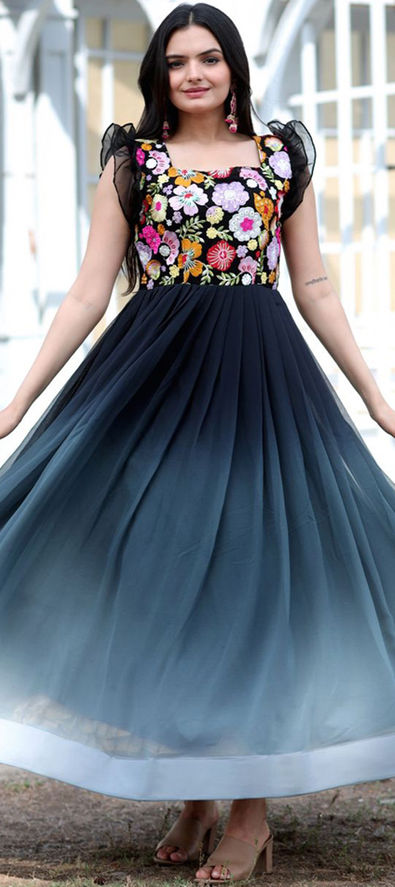 GARDENYA BLACK GOWN main image 1