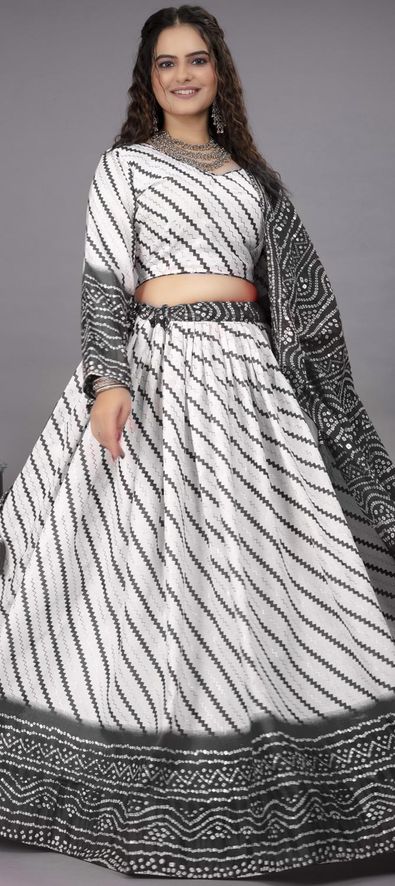 Black And White Lehenga With Stylish Blouse And Matching Choker – Akashi  designer studio