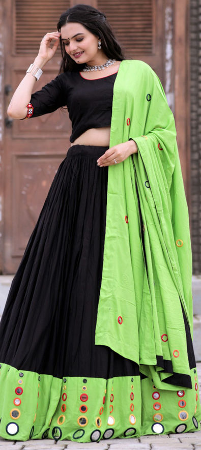 Top 20 Designer Lehenga Cholis just below Rs. 1000 - LooksGud.com | Prendas  de vestir, India