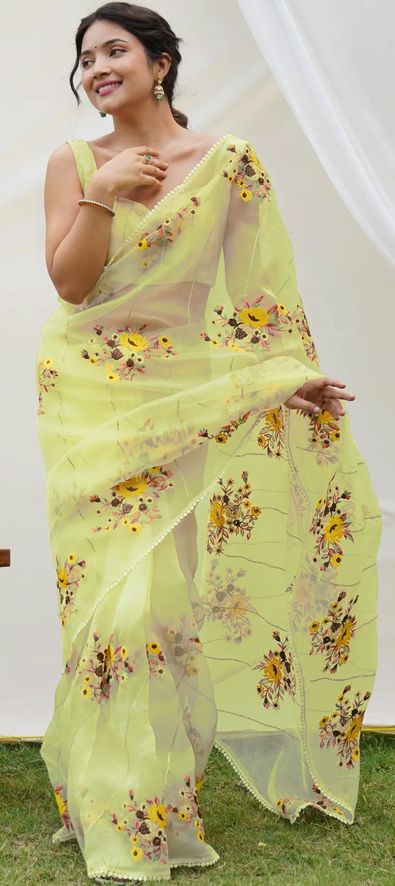 Yellow Organza Saree Set Design by Debyani at Pernia's Pop Up Shop 2024