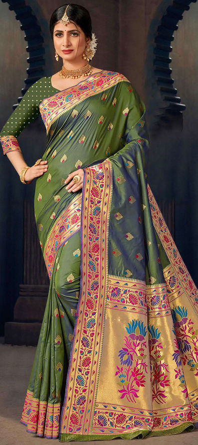 wedding saree , Vishu Ladies Beauty Parlour B CRoad , Mangal en