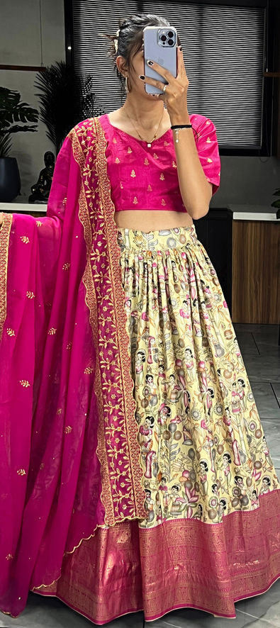 An Ombre Pink Theme Wedding With The Bride In Beautiful Lehenga! - Vibrant  Mehendi Ceremony - Wish N Wed