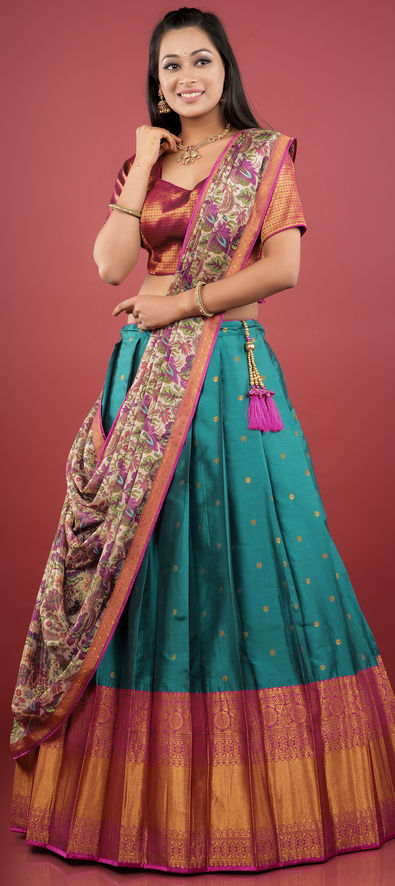 Designer Pure Silk Zari Work Red Bridal Lehenga For Women India & USA –  Sunasa