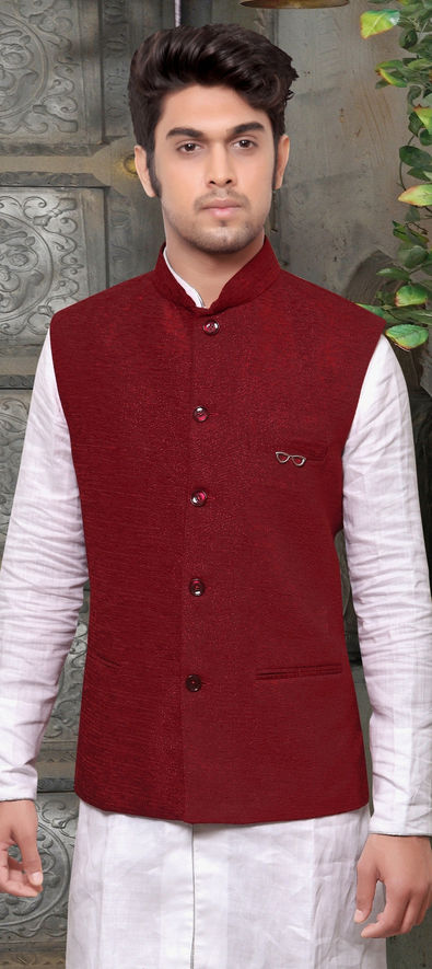 Men's Silk Blend Traditional Indian Closed Neck Waistcoat (Maroon, M) at  Amazon Men's Clothing store